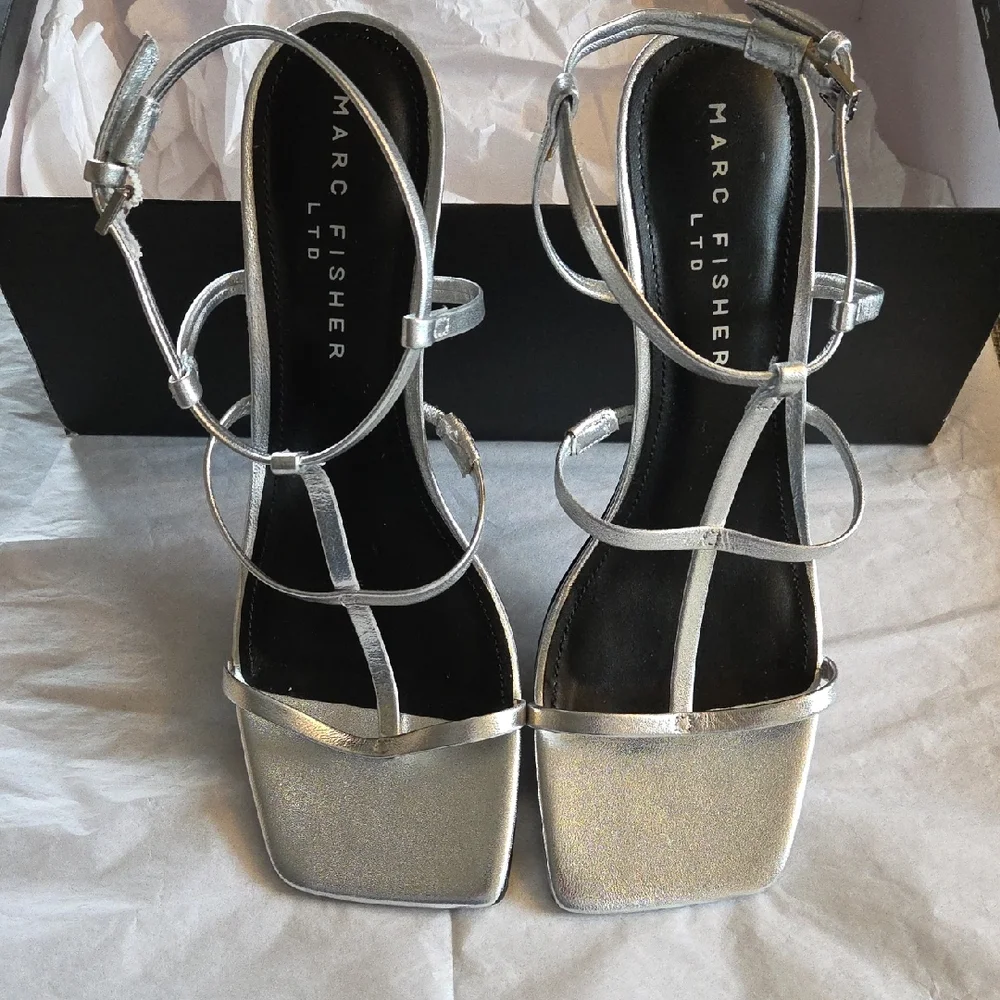 Marc Fisher Dennie T-Strap Silver Sandals - Picture 4 of 12